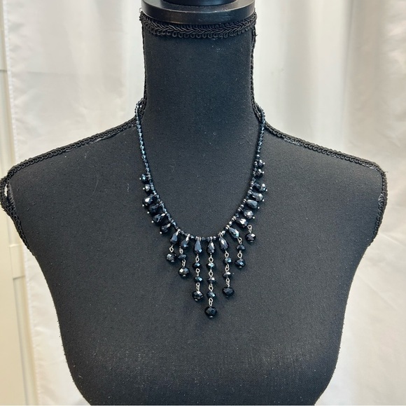 BLACK beaded bib necklace - Picture 9 of 9